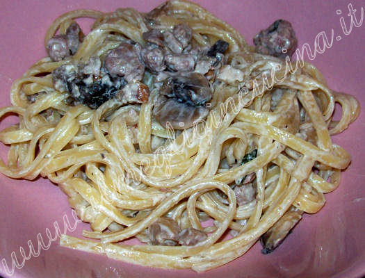 Bavette ai funghi e noci