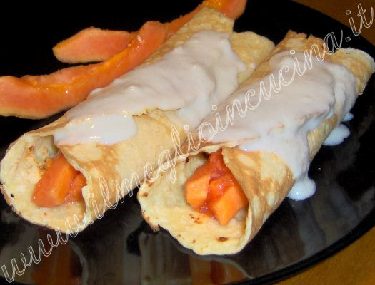 Crepes di cocco con mango