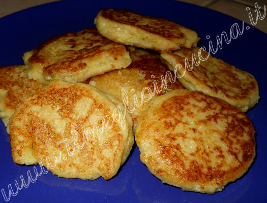 Frittelle di verza e gorgonzola