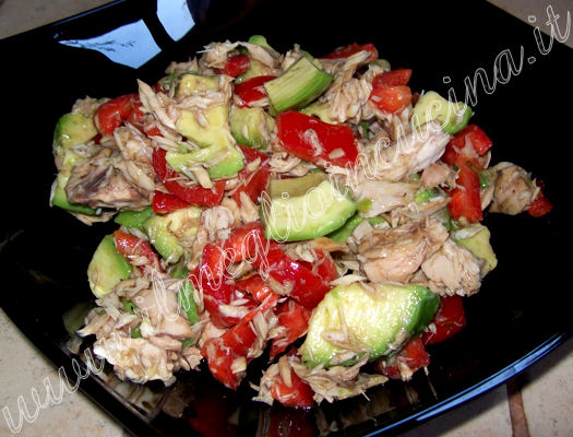 Avocado salad with Tuna