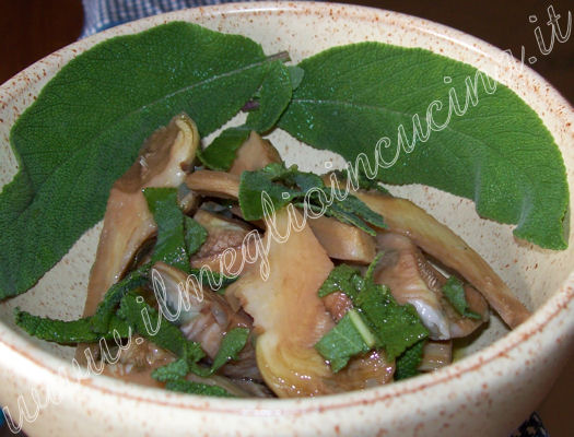 Artichokes salad with Sage
