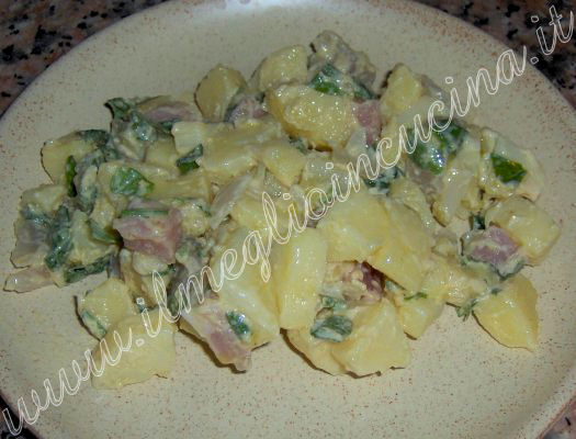 Insalata ricca di patate