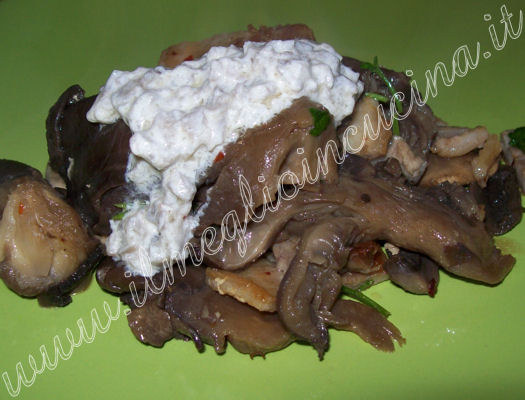 Misto funghi con crema al tartufo