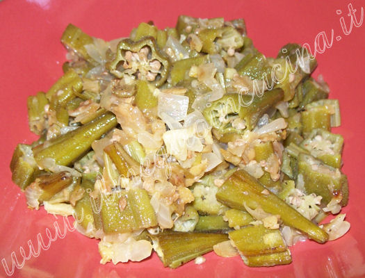 Okra saltata