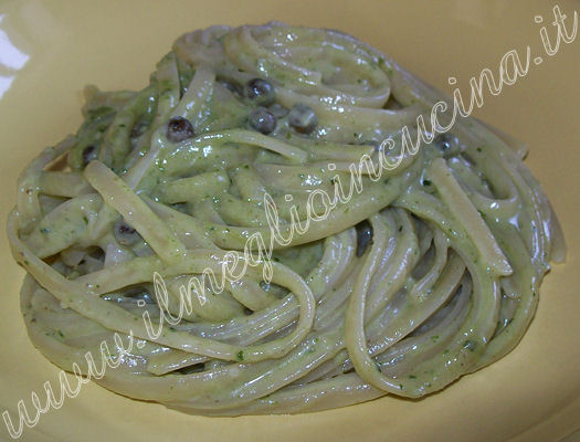 Pasta con gorgonzola e pepe verde