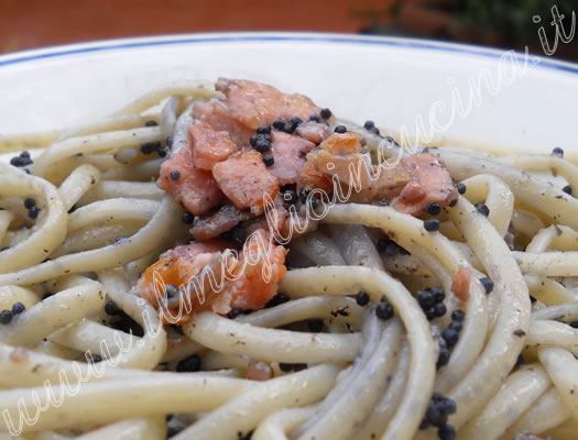 Pasta con salmone e vodka