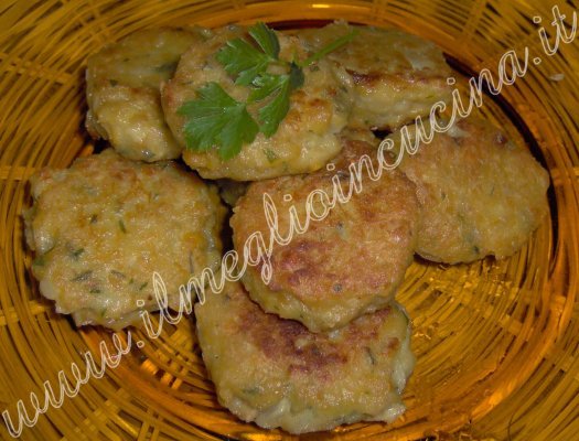 Chickpeas fritters (Keftedes)
