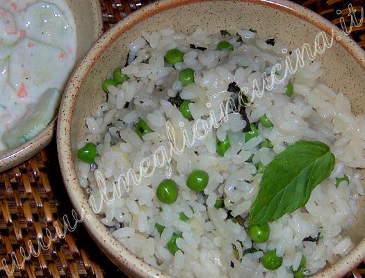 Riso alla menta con raita di cetrioli