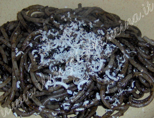 Spaghetti con nero di seppia