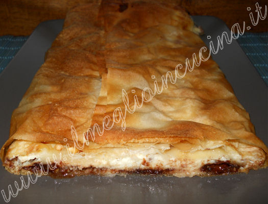 Strudel al mascarpone e cioccolato