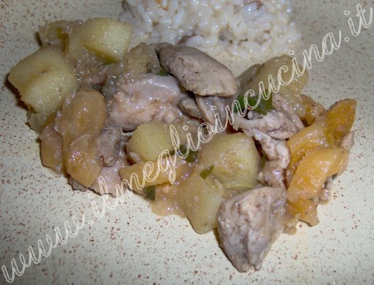Chicken and apples tagine