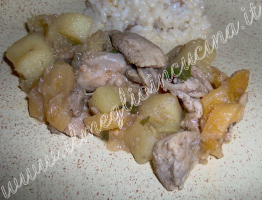 Tagine di pollo e mele