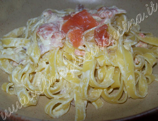 Tagliatelle al salmone