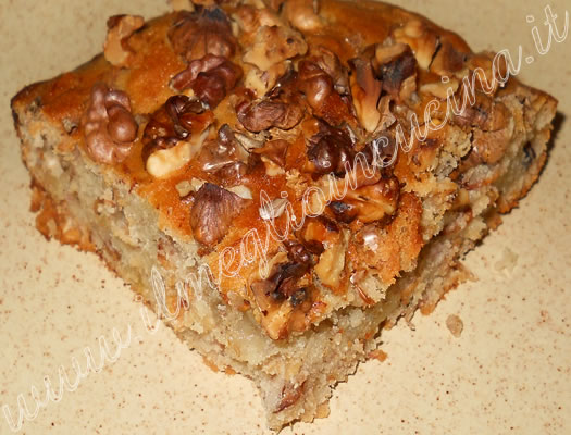 Torta di banane con avena e miele