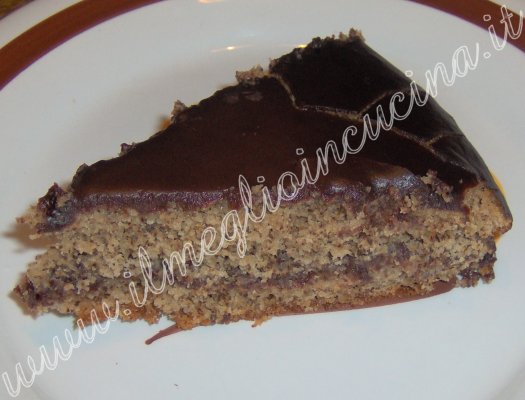 Torta di noci con crema al cacao